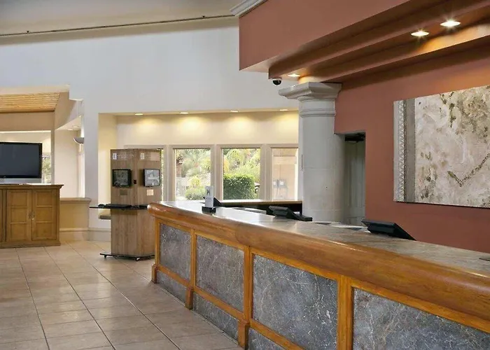 Hotel Embassy - North 3*