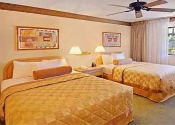 Embassy - North Hotel 3*