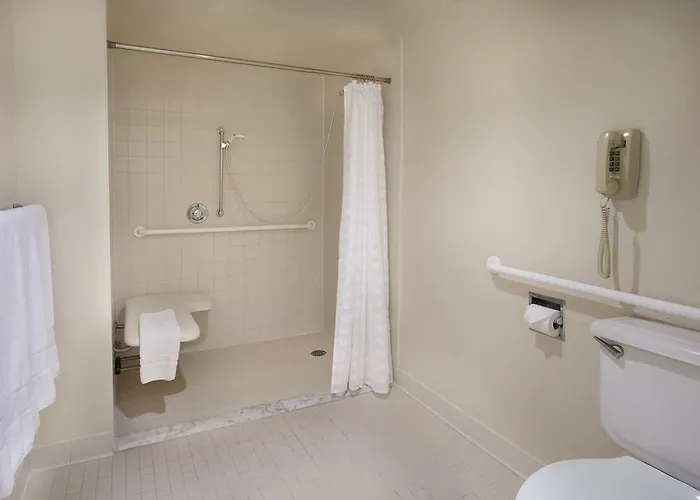 Embassy - North Hotel 3*