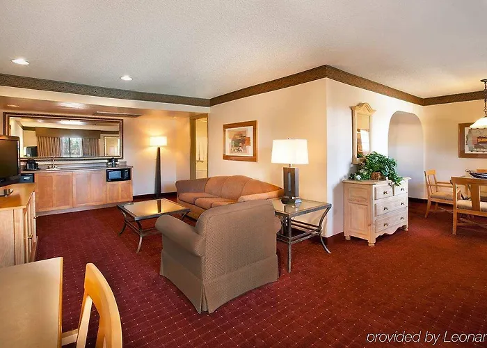 Embassy - North Hotel Phoenix